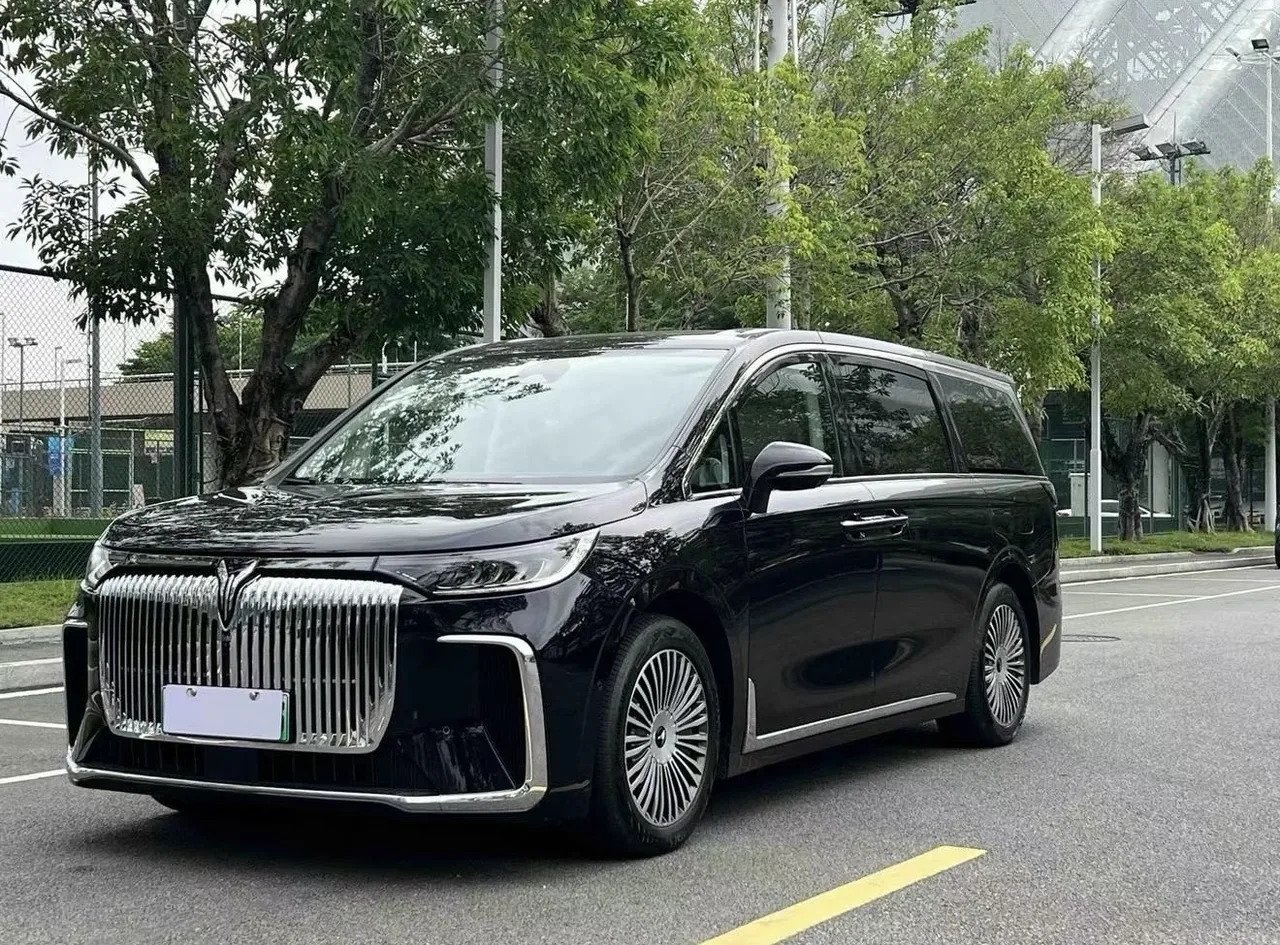 Exterior of the example seven-seat vehicle